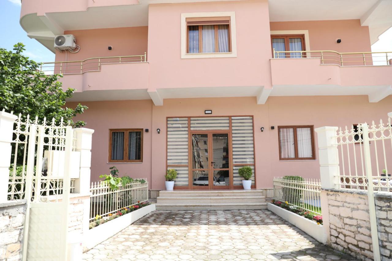 Hotel Vila Maledhi Berat Exterior foto